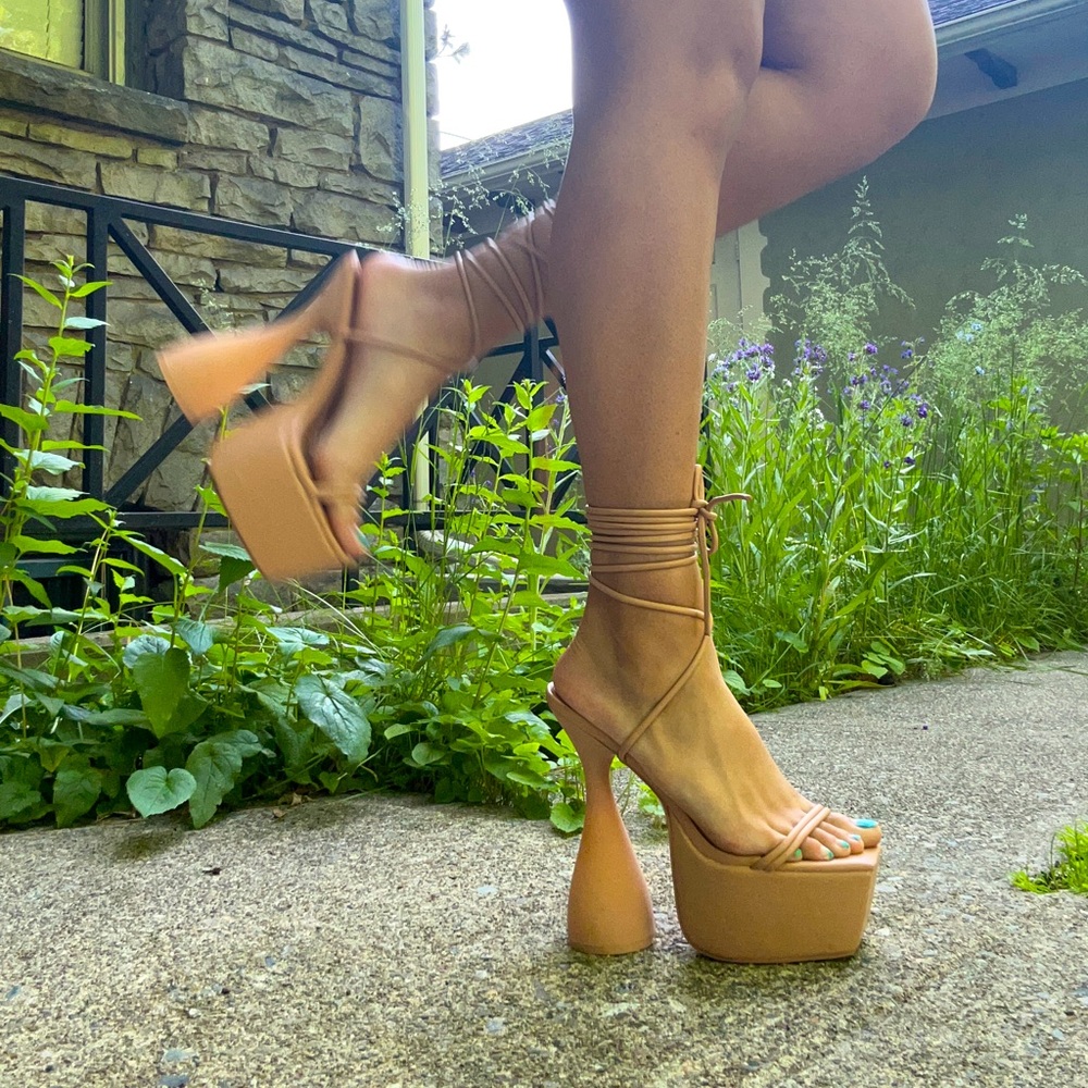 Size 8 Public Desire Groovy Nude Platform heels ! SOLD OUT online !